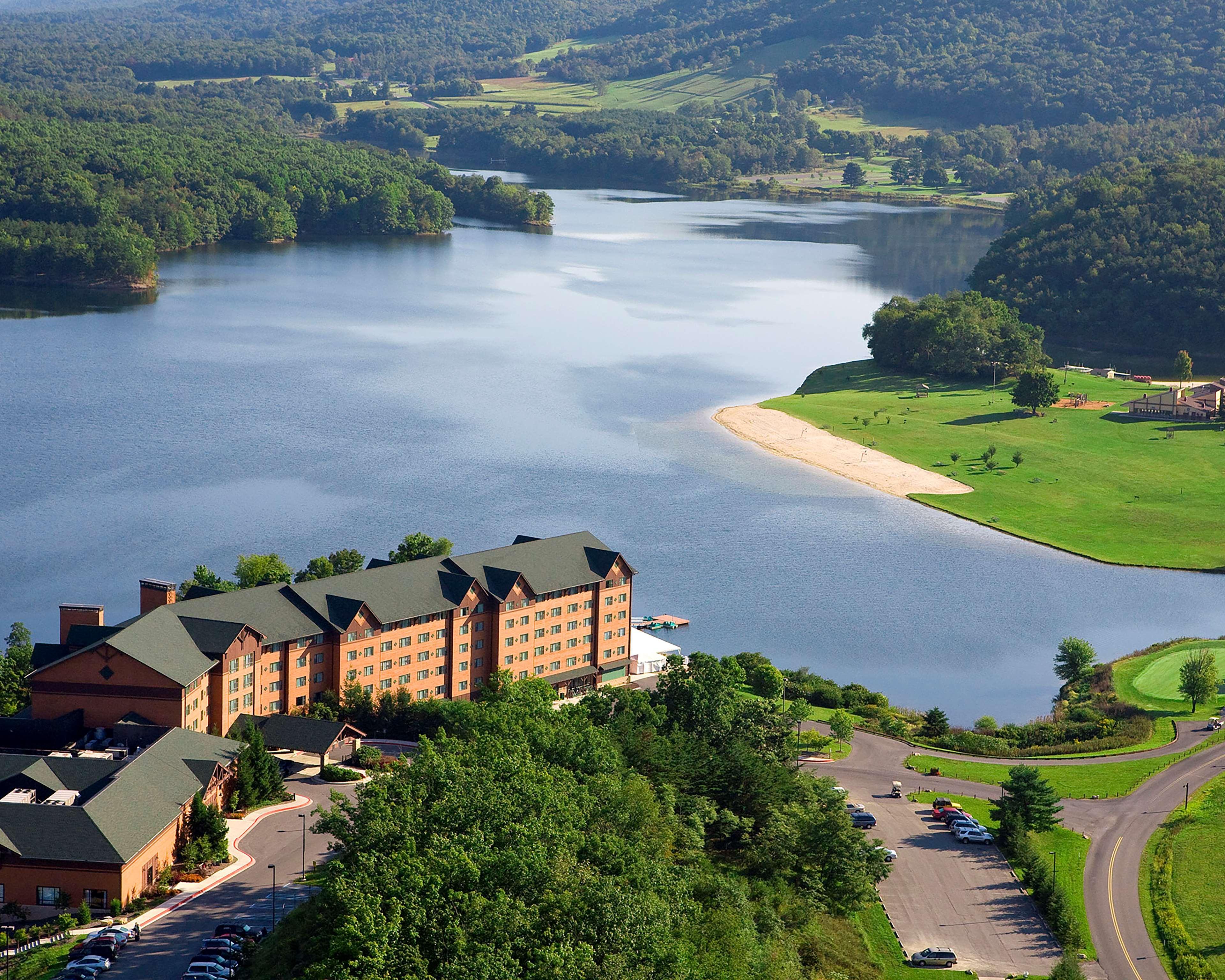 Rocky Gap Casino Resort Flintstone Esterno foto