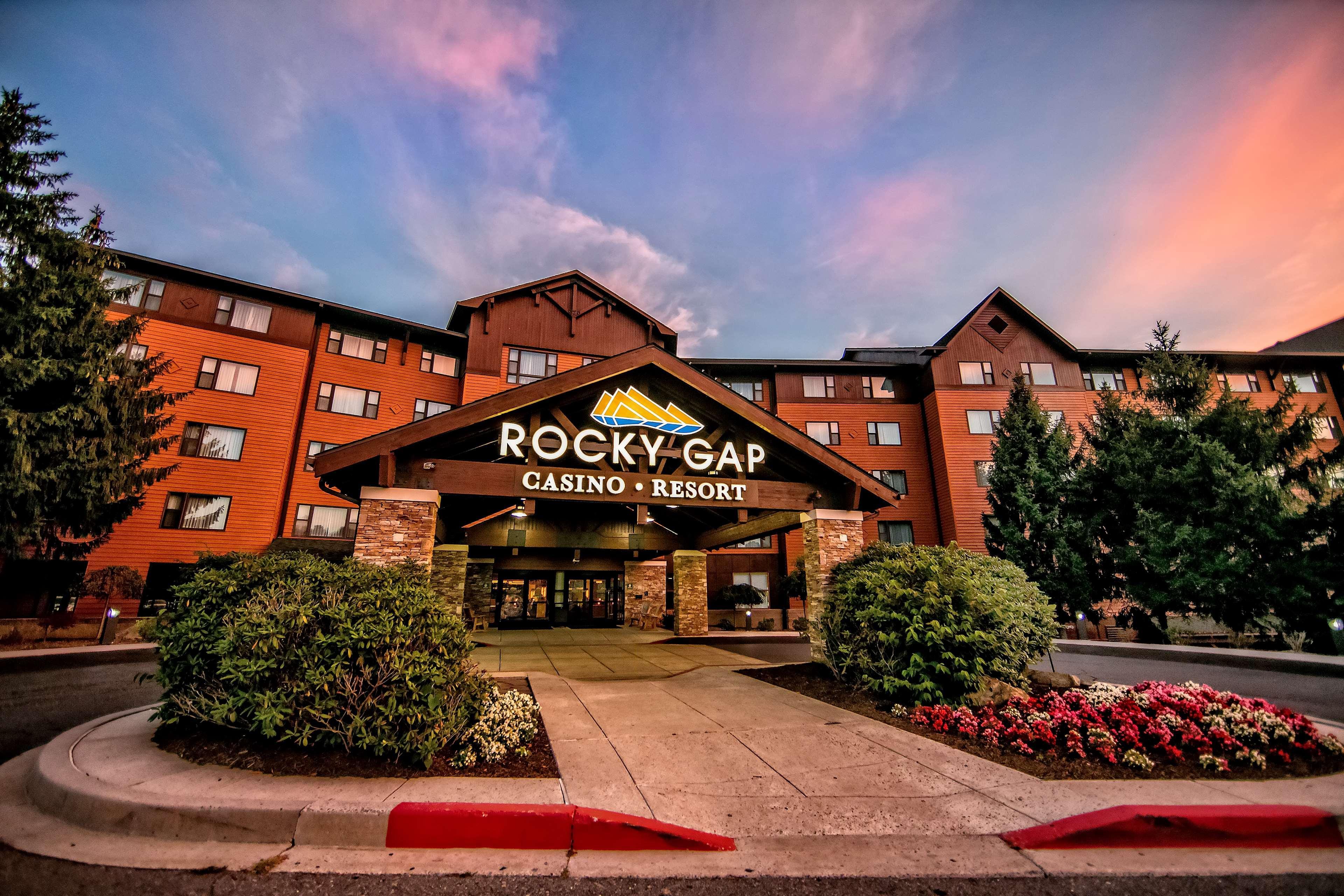 Rocky Gap Casino Resort Flintstone Esterno foto
